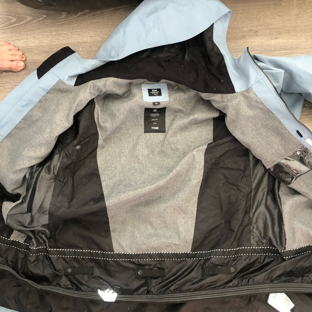 Snow jacket!! - Picture 4 of 5
